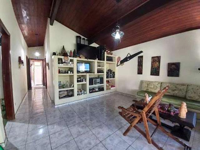 Casa / Sobrado para Venda em Ubatuba/SP Itaguá 2 Quartos