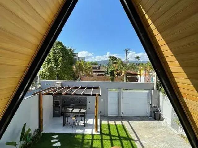 Casa / Sobrado para Venda em Ubatuba/SP Itaguá 3 Quartos