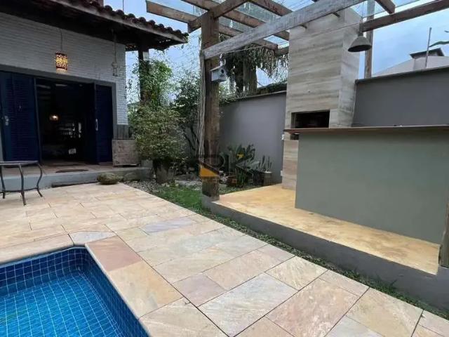 Casa / Sobrado para Venda em Ubatuba/SP Itaguá 3 Quartos