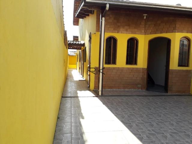 Casa / Sobrado para Venda em Ubatuba/SP Itaguá 3 Quartos
