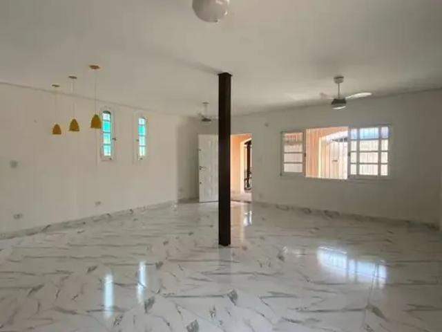 Casa / Sobrado para Venda em Ubatuba/SP Itaguá 4 Quartos