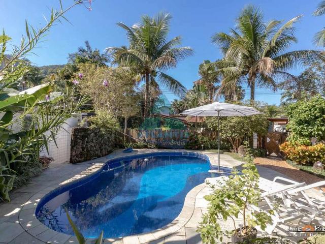 Casa / Sobrado para Venda em Ubatuba/SP Jardim Pedra Verde 4 Quartos