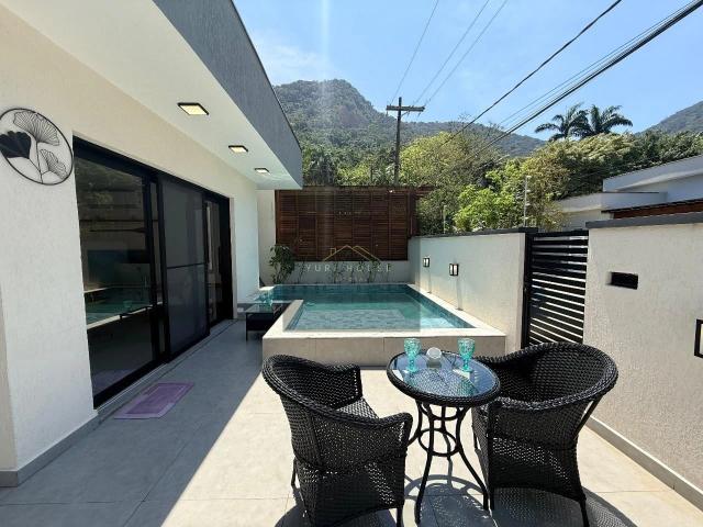 Casa / Sobrado para Venda em Ubatuba/SP Jardim Pedra Verde 4 Quartos
