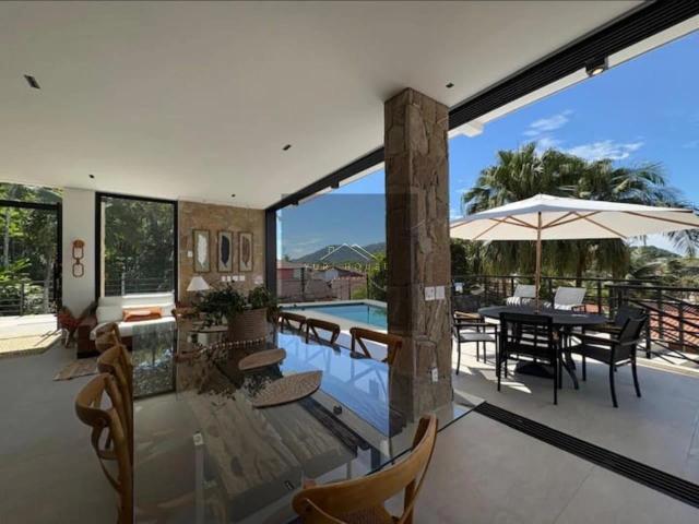 Casa / Sobrado para Venda em Ubatuba/SP Jardim Pedra Verde 5 Quartos