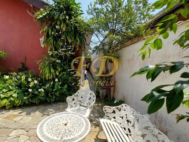 Casa / Sobrado para Venda em Ubatuba/SP Lázaro 3 Quartos