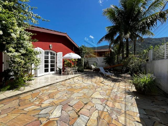 Casa / Sobrado para Venda em Ubatuba/SP Lázaro 3 Quartos