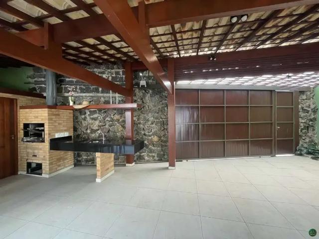 Casa / Sobrado para Venda em Ubatuba/SP Parque Vivamar 3 Quartos