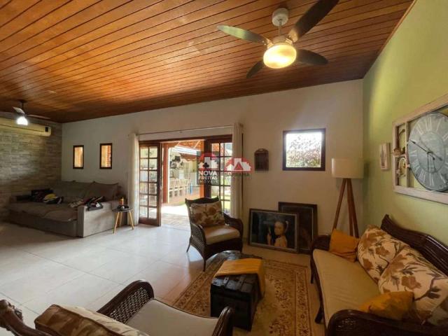 Casa / Sobrado para Venda em Ubatuba/SP Parque Vivamar 8 Quartos