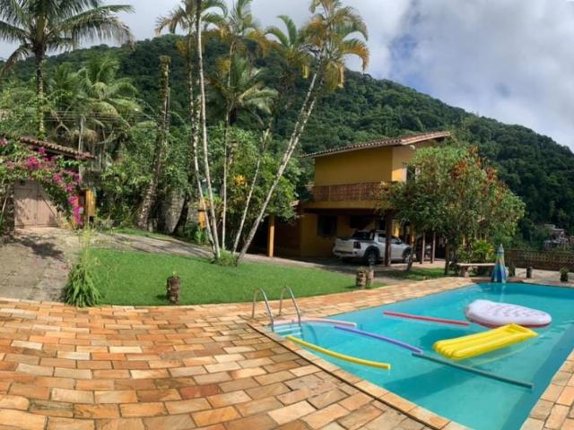 Casa / Sobrado para Venda em Ubatuba/SP Pedreira 5 Quartos