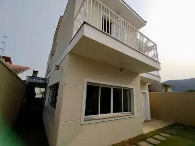 Casa / Sobrado para Venda em Ubatuba/SP Perequê Açu 4 Quartos