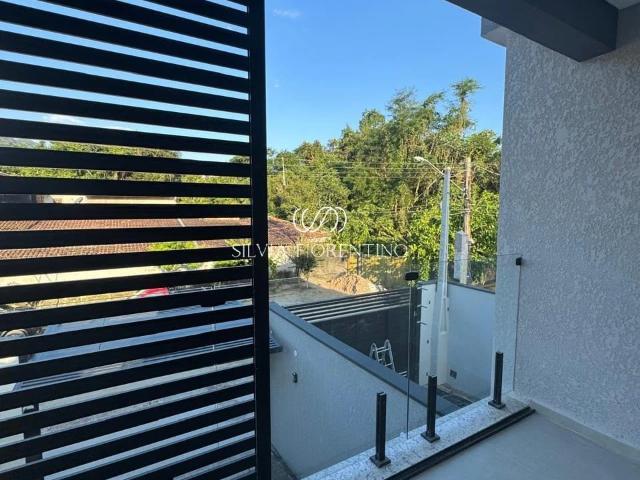 Casa / Sobrado para Venda em Ubatuba/SP Perequê Açu 4 Quartos