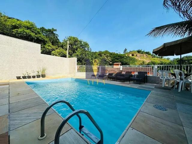 Casa / Sobrado para Venda em Ubatuba/SP Perequê Mirim 5 Quartos