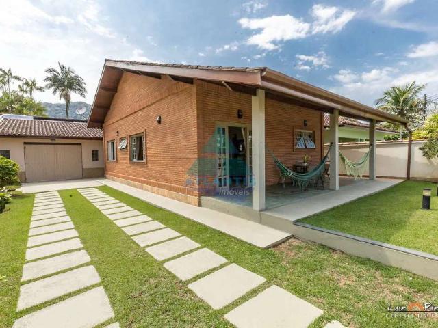 Casa / Sobrado para Venda em Ubatuba/SP Praia da Lagoinha 3 Quartos