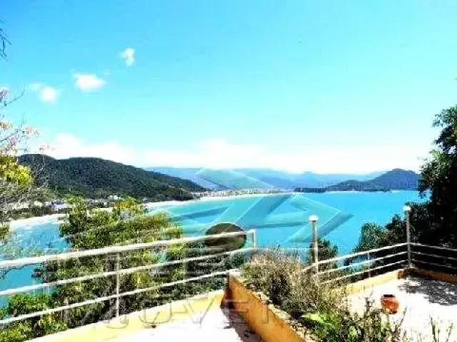 Casa / Sobrado para Venda em Ubatuba/SP Toninhas 4 Quartos