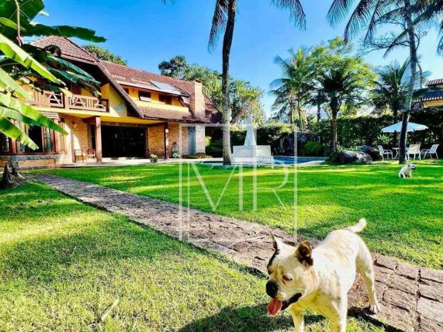 Casa / Sobrado para Venda em Ubatuba/SP Umuarama 4 Quartos