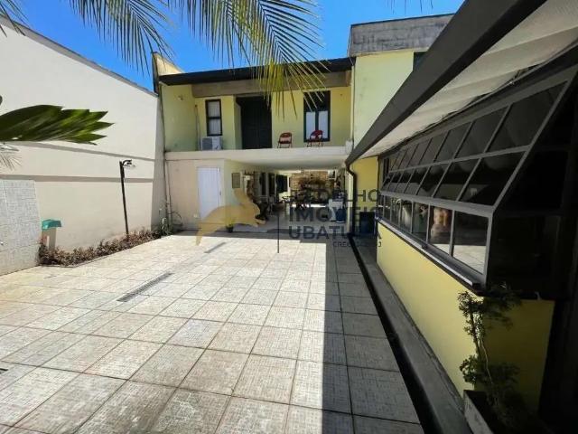 Casa / Sobrado para Venda em Ubatuba/SP Umuarama 5 Quartos