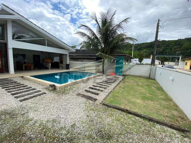 Casa / Sobrado para Venda em Ubatuba/SP Ubatuba Country 3 Quartos