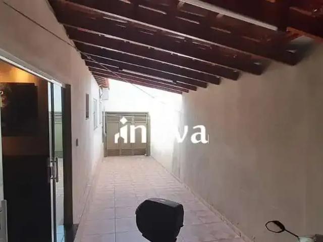 Casa / Sobrado para Venda em Uberaba/MG Conjunto Costa Telles I 6 Quartos