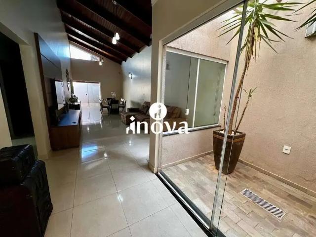 Casa / Sobrado para Venda em Uberaba/MG Jardim Nenê Gomes 3 Quartos