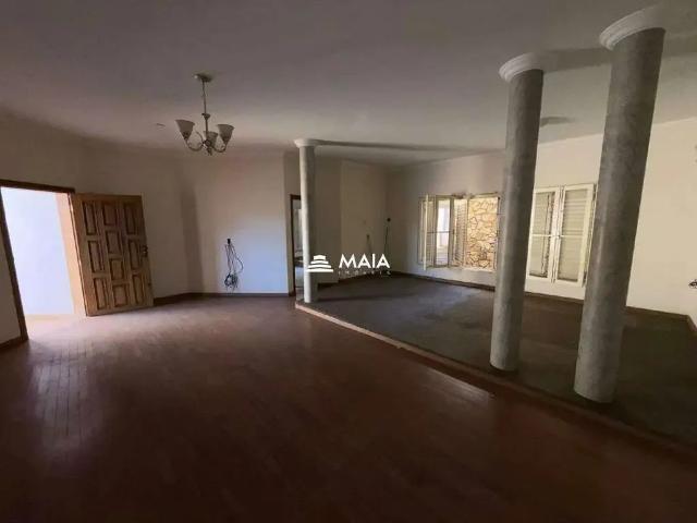 Casa / Sobrado para Venda em Uberaba/MG Jardim Induberaba 5 Quartos