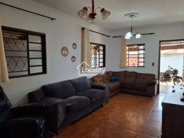 Casa / Sobrado para Venda em Uberaba/MG Olinda 4 Quartos