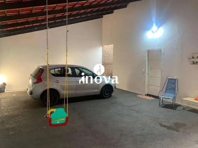 Casa / Sobrado para Venda em Uberaba/MG Parque das Aroeiras 2 Quartos