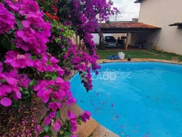 Casa / Sobrado para Venda em Uberaba/MG Vila Olímpica 4 Quartos