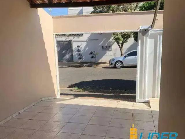 Casa / Sobrado para Venda em Uberlândia/MG Conjunto Segismundo Pereira 2 Quartos