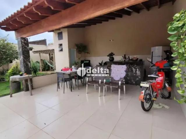 Casa / Sobrado para Venda em Uberlândia/MG Conjunto Segismundo Pereira 5 Quartos