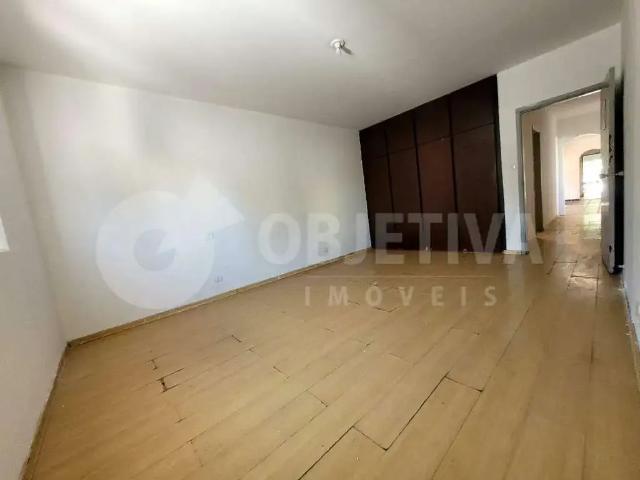 Casa / Sobrado para Venda em Uberlândia/MG Centro 3 Quartos