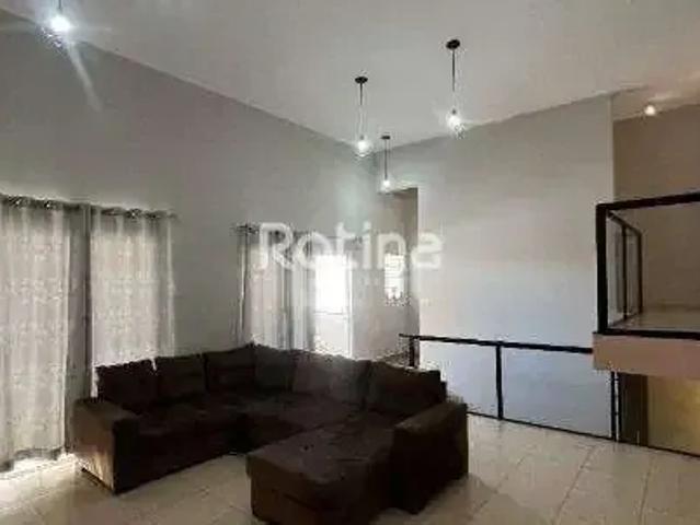 Casa / Sobrado para Venda em Uberlândia/MG Centro 3 Quartos