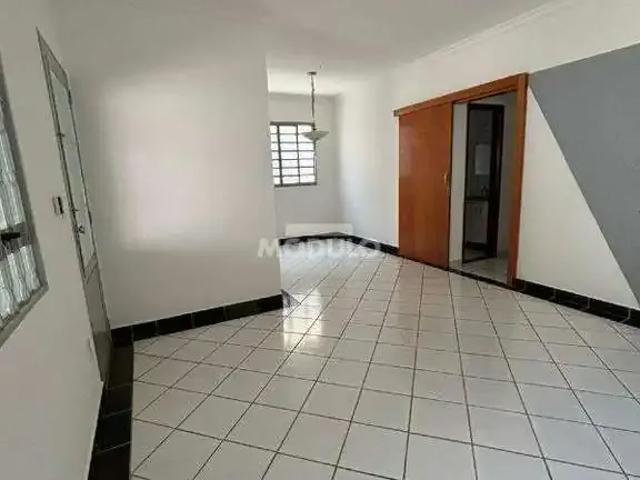 Casa / Sobrado para Venda em Uberlândia/MG Cidade Jardim 4 Quartos