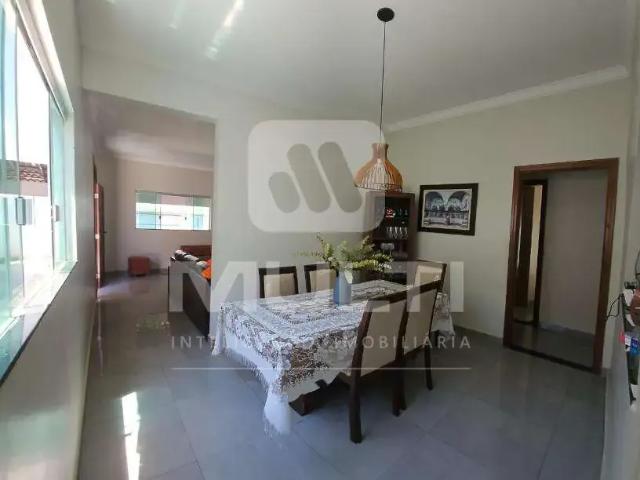 Casa / Sobrado para Venda em Uberlândia/MG Cidade Jardim 4 Quartos