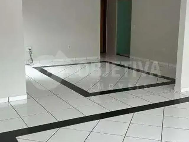 Casa / Sobrado para Venda em Uberlândia/MG Cidade Jardim 4 Quartos