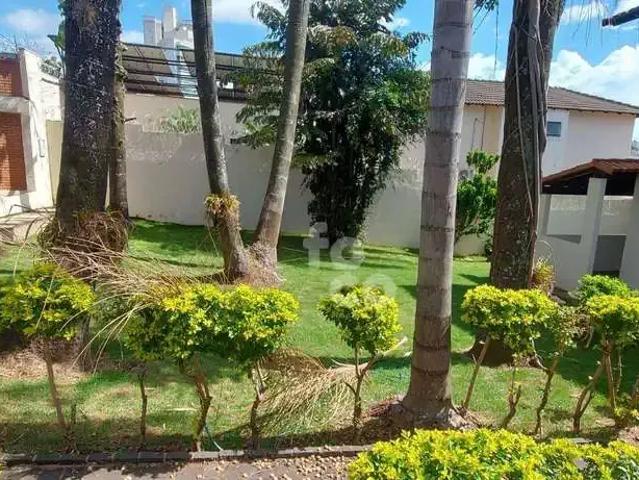 Casa / Sobrado para Venda em Uberlândia/MG Cidade Jardim 4 Quartos