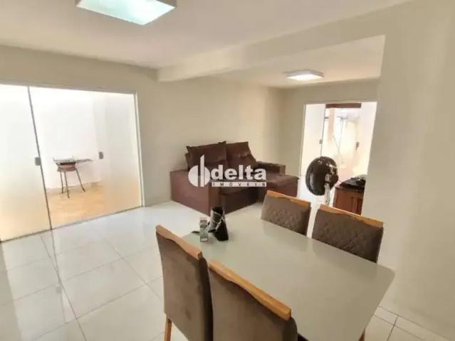 Casa / Sobrado para Venda em Uberlândia/MG Cidade Jardim 3 Quartos