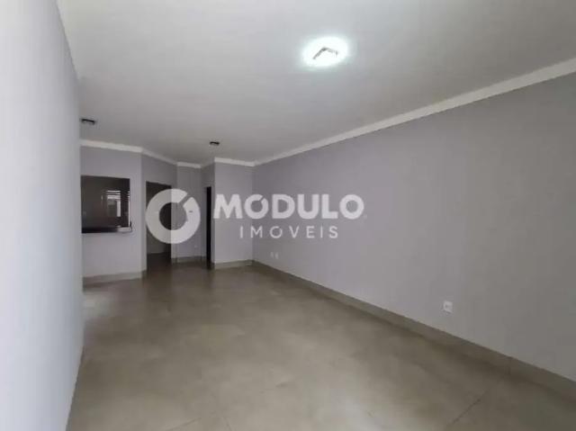 Casa / Sobrado para Venda em Uberlândia/MG Cidade Jardim 3 Quartos