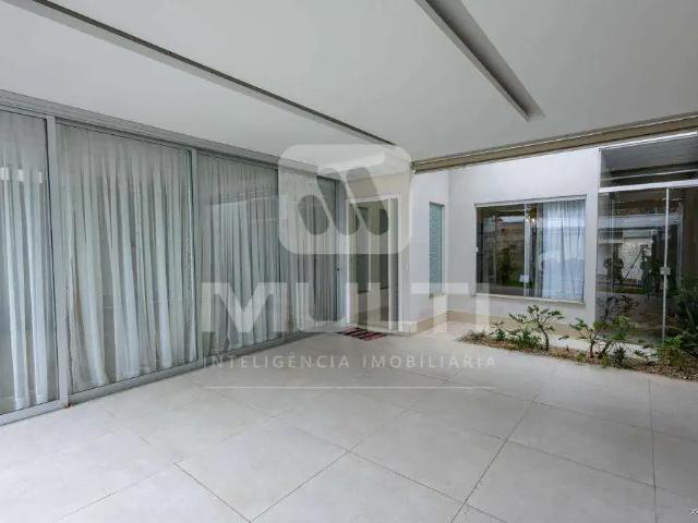 Casa / Sobrado para Venda em Uberlândia/MG Cidade Jardim 3 Quartos