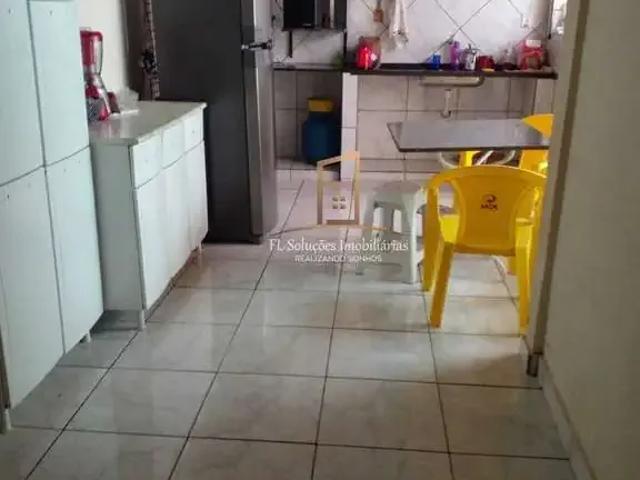 Casa / Sobrado para Venda em Uberlândia/MG Custódio Pereira 3 Quartos