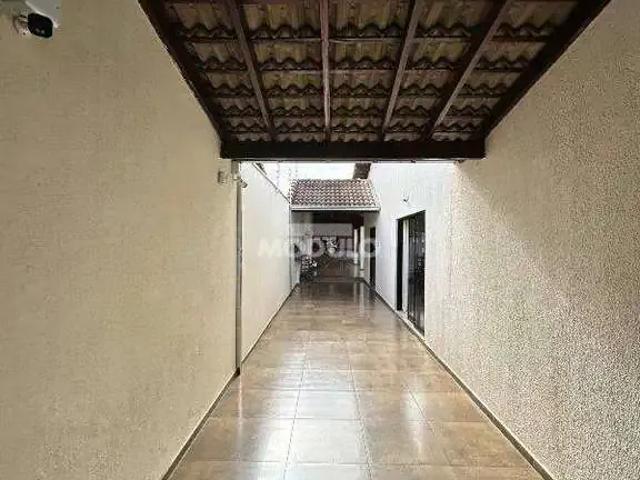 Casa / Sobrado para Venda em Uberlândia/MG Alto Umuarama 3 Quartos