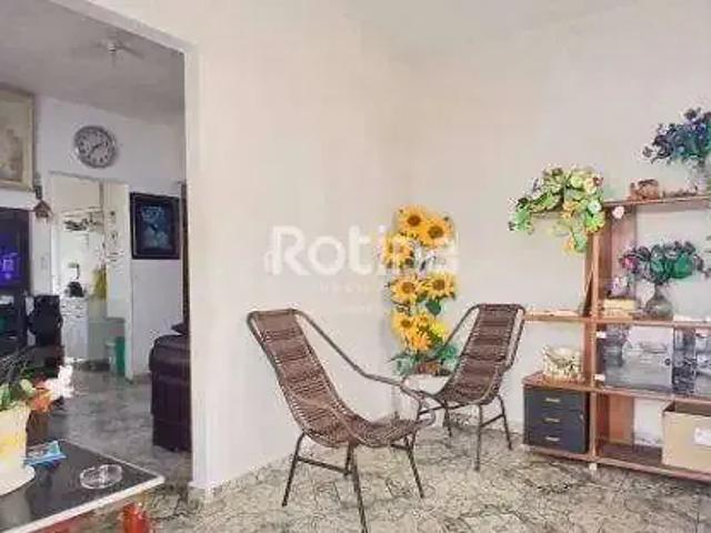 Casa / Sobrado para Venda em Uberlândia/MG Alto Umuarama 3 Quartos