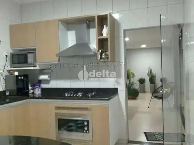 Casa / Sobrado para Venda em Uberlândia/MG Alto Umuarama 3 Quartos