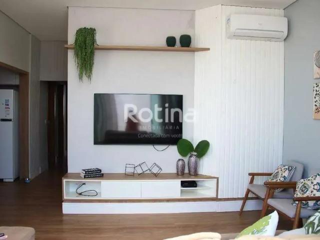Casa / Sobrado para Venda em Uberlândia/MG Bosque dos Buritis 3 Quartos