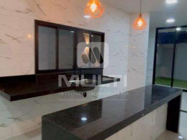 Casa / Sobrado para Venda em Uberlândia/MG Bosque dos Buritis 3 Quartos