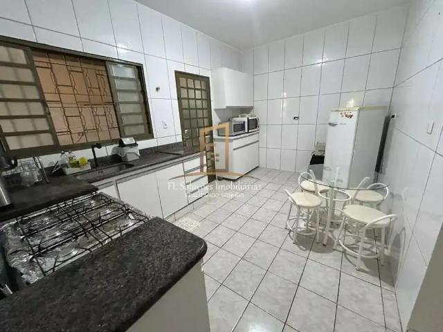 Casa / Sobrado para Venda em Uberlândia/MG Brasil 4 Quartos