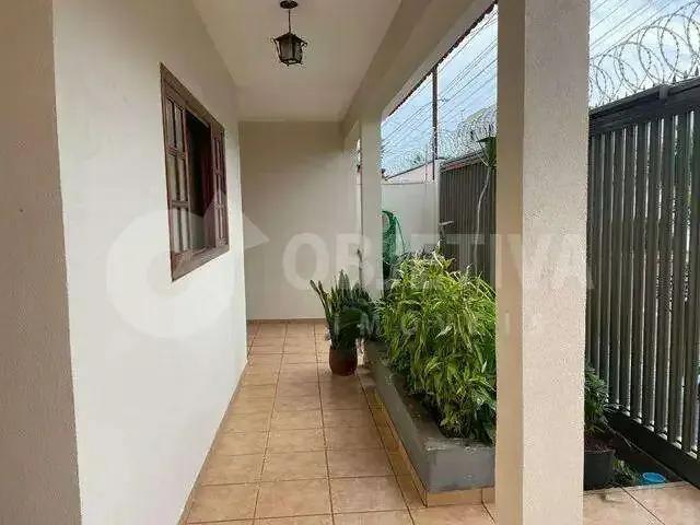 Casa / Sobrado para Venda em Uberlândia/MG Brasil 4 Quartos