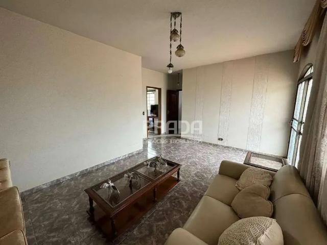 Casa / Sobrado para Venda em Uberlândia/MG Brasil 6 Quartos