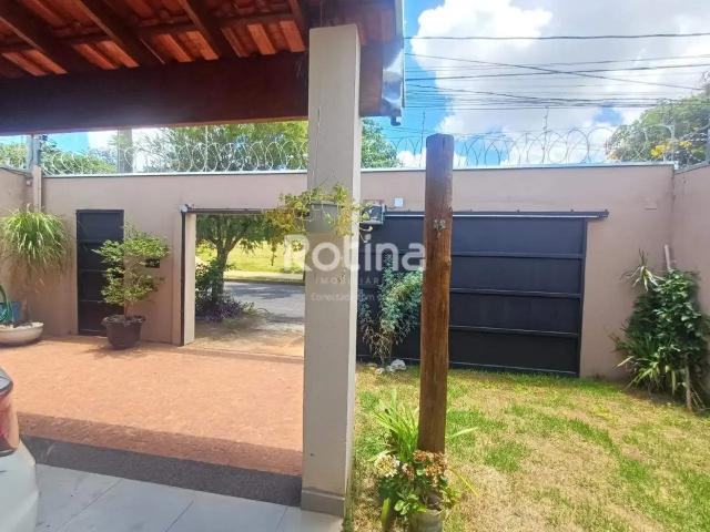Casa / Sobrado para Venda em Uberlândia/MG Granada 3 Quartos