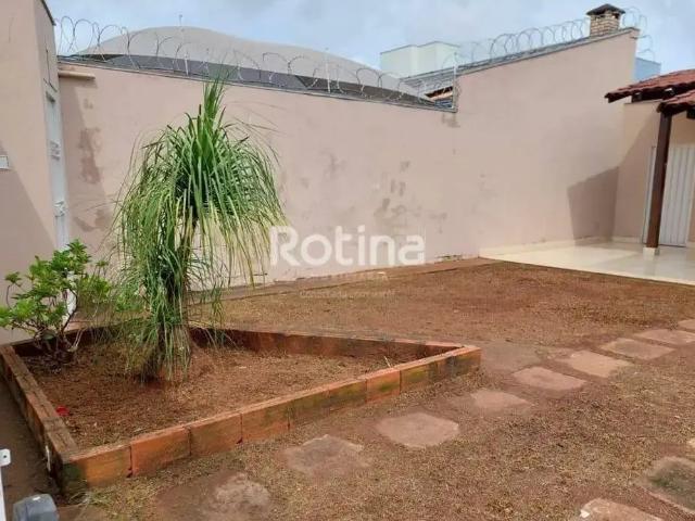 Casa / Sobrado para Venda em Uberlândia/MG Granada 3 Quartos