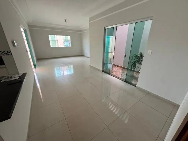 Casa / Sobrado para Venda em Uberlândia/MG Granada 3 Quartos